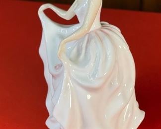 Royal Doulton HN3291 Tracy Porcelain Figurine Signed Bone China England 7.75x4x4in HxWxD