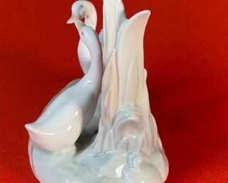 Lladro NAO Group of Three Ducks / Geese Porcelain Figurine 5x5x2.5in HxWxD