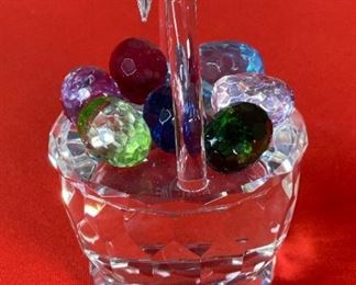 Sorelle Crystal Easter Egg basket 5.5x3x3in HxWxD