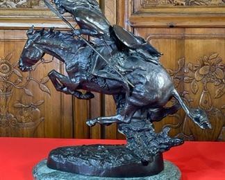 Frederic Remington Cheyenne Bronze Sculpture Statue Vintage 21.5x22x10in HxWxD