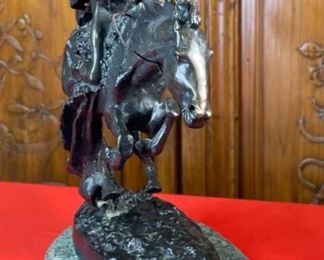Frederic Remington Cheyenne Bronze Sculpture Statue Vintage 21.5x22x10in HxWxD
