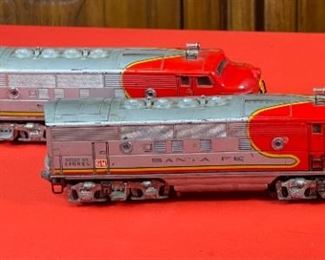 2pc Lionel Santa Fe 2333-20 Diesel Locomotive Train & 2333-20 Dummy F3 Train Postwar 4x2.5x13.5in HxWxD