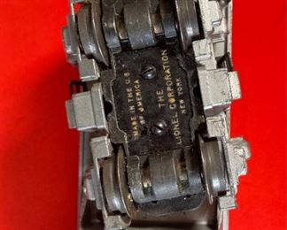 2pc Lionel Santa Fe 2333-20 Diesel Locomotive Train & 2333-20 Dummy F3 Train Postwar 4x2.5x13.5in HxWxD