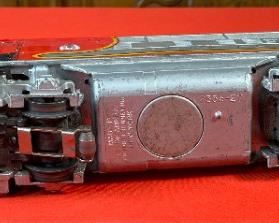 2pc Lionel Santa Fe 2333-20 Diesel Locomotive Train & 2333-20 Dummy F3 Train Postwar 4x2.5x13.5in HxWxD