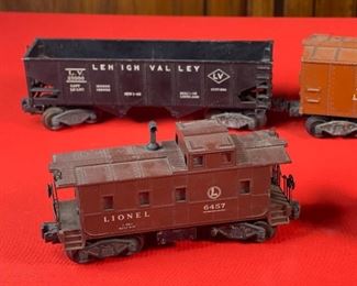 Lot of 5 Vintage Lionel Postwar Cars O Gauge