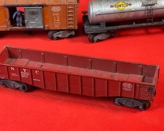 Lot of 5 Vintage Lionel Postwar Cars O Gauge