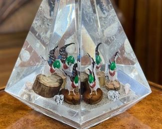 Vintage Lucite Obelisk Ducks Paperweight Sculpture Pyramid 7.5x6x5.25in HxWxD