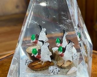 Vintage Lucite Obelisk Ducks Paperweight Sculpture Pyramid 7.5x6x5.25in HxWxD