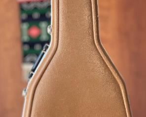 1975 Vintage Ovation Balladeer Model 1122-4 Nylon String Classical Guitar Case: 8x17x43in