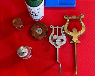 Vintage F.E. Olds & Son The Parisian Ambassador Alto Saxophone Case: 25x6x10.5in