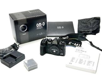 Olympus OM-D E-M1 Mark III Mirrorless Camera Body IM019 Digital Camera DSLR Box: 4.5x8x6.5in HxWxD