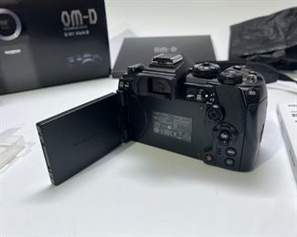 Olympus OM-D E-M1 Mark III Mirrorless Camera Body IM019 Digital Camera DSLR Box: 4.5x8x6.5in HxWxD