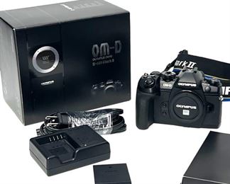 Olympus OM-D E-M1 Mark II Mirrorless Camera Body IM002 Digital Camera DSLR Box: 4.5x8x6.5in HxWxD