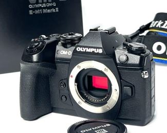 Olympus OM-D E-M1 Mark II Mirrorless Camera Body IM002 Digital Camera DSLR Box: 4.5x8x6.5in HxWxD