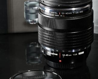 Olympus M. Zuiko 12-40mm 1:2.8 PRO Lens Digital f/2.8 Micro Four Thirds Box: 7.5x4.5x4.5in HxWxD