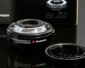 Olympus M. Zuiko Digital 1.4x Teleconverter MC-14 Micro Four Thirds WC573702 Box: 3.25x4.5x3.25in HxWxD