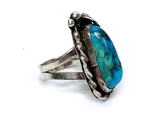 Vintage Native American Silver & Turquoise Ring Size: 8.25 Centerpiece: 1.21x0.6in