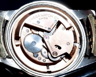 1952 Omega Seamaster 344 Bumper Automatic Ref# 2494-4 Size 2657 SC 36mm JUMBO Case Back Face