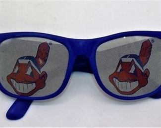 Lot 121
Indians Chief Wahoo glasses