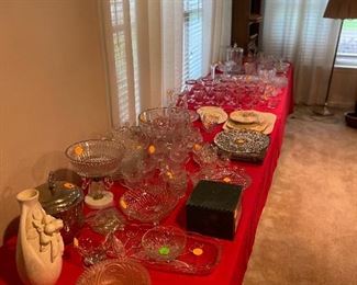 Crystal and glassware items