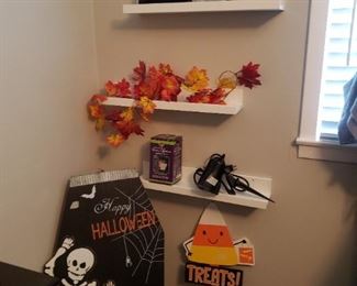Floating Shelves
Halloween Decor