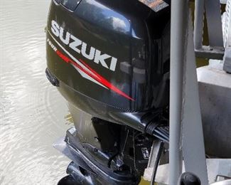 2009 Premier Marine 20' Pontoon Boat with a Suzuki 115 HP Motor 