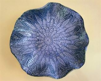 Beautiful free form shallow vessel in blue by Linda Ochenrider $75 or bid #16