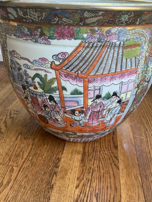 MARSHFIELD HILLS ESTATE SALE BY LORD & LADIES starts on 5/28/2022