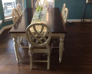 Farmhouse Table
6 Chairs
1 Leaf (12” Long) - 71” Long with leaf
41.5” wide