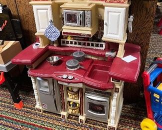 Step2 play kitchen with all the accessories