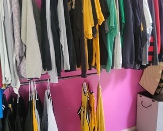 WICHITA STATE SHOCKER MENS SHIRTS  XXL & XL