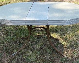 Beautiful Vintage Table with Leaf