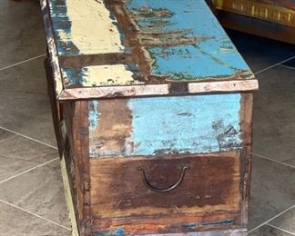 Rustic Reclaimed Wood Storage Chest Trunk Multicolor Distressed Wood 17 x 46 x 15.5in HxWxD