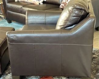 Lane Dundee Chair & Ottoman Leather Blend Transitional Chair: 36 x 43 x 39in <BR>Ottoman: 18 x 34 x 23in HxWxD
