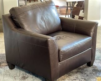 Lane Dundee Chair & Ottoman Leather Blend Transitional Chair: 36 x 43 x 39in <BR>Ottoman: 18 x 34 x 23in HxWxD