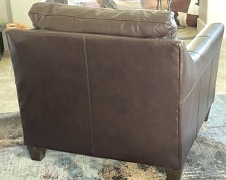 Lane Dundee Chair & Ottoman Leather Blend Transitional Chair: 36 x 43 x 39in <BR>Ottoman: 18 x 34 x 23in HxWxD