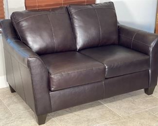 Lane Dundee Loveseat Leather Blend Transitional Couch 36 x 56 x 39in HxWxD