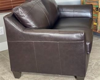 Lane Dundee Loveseat Leather Blend Transitional Couch 36 x 56 x 39in HxWxD