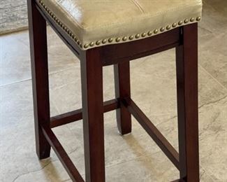 4pc Linon Allure Counter Stools 26x17x12in HxWxD