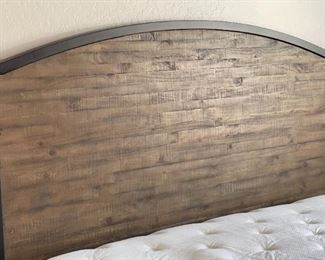 King Rustic Reclaimed Wood Metal Frame Bed with Frame & Mattress Frame: 63 x 79 x 86in<BR>Mattress: 80 long x 76in HxWxD
