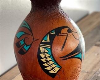 Signed Southwest Pottery Vase 15in h x 10in diameter