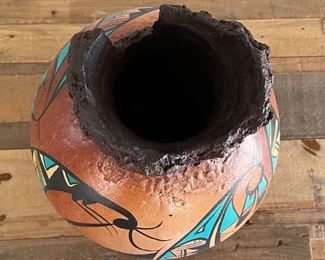 Signed Southwest Pottery Vase 15in h x 10in diameter