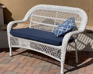 4pc All Weather Wicker Loveseat Chairs & Table Loveseat: 34 x 51 x 24in HxWxD