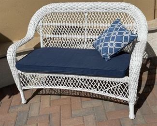 4pc All Weather Wicker Loveseat Chairs & Table Loveseat: 34 x 51 x 24in HxWxD