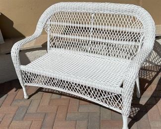 4pc All Weather Wicker Loveseat Chairs & Table Loveseat: 34 x 51 x 24in HxWxD