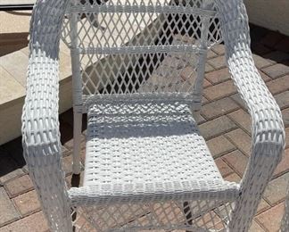 4pc All Weather Wicker Loveseat Chairs & Table Loveseat: 34 x 51 x 24in HxWxD