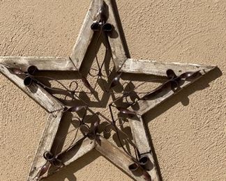 Rustic Wood & Iron Star Decor 21 x 22 x 1.5in HxWxD