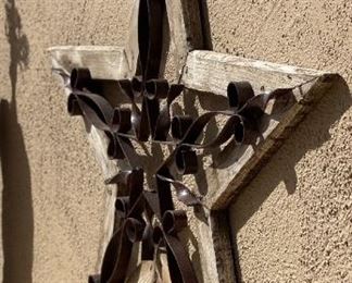 Rustic Wood & Iron Star Decor 21 x 22 x 1.5in HxWxD