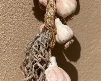 Ceramic Garlic 16in long
