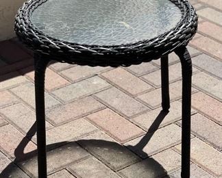 All Weather Wicker Patio Round Side Table 18 x 20.5in diameter